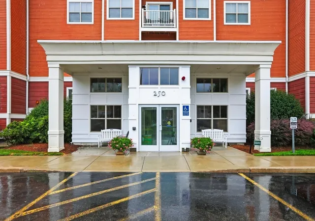 Photo 4 of Condo for sale at 250 Main St #108B, Hudson, MA 01749 | MLS# 73569326 | Listing updated on 2026-09-15
