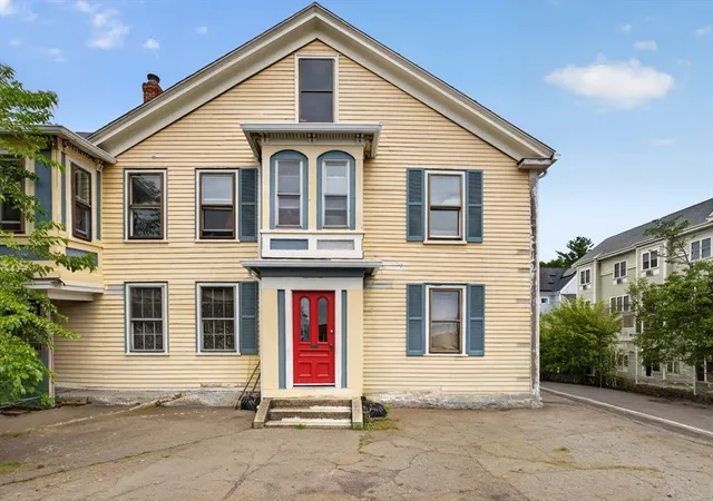 3rd image of 328-330 Cabot St, Beverly, MA 01915 | MLS# 73541603