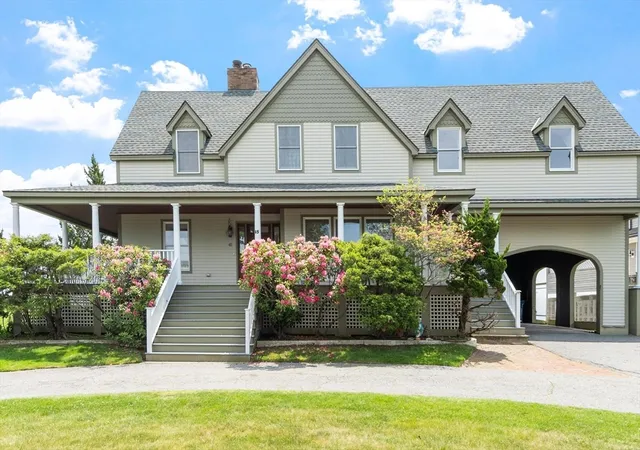 3rd image of 45 Willow Rd, Nahant, MA 01908 | MLS# 73541914