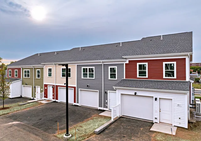 Photo 1 of Sale Pending at 46 Central St #502, Springfield, MA 01105 | MLS# 73302583 | Listing updated on 2025-10-27