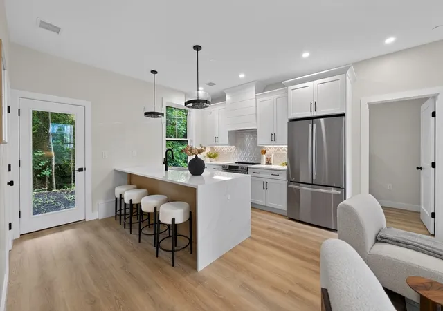 1st image of 2 Readfield Pl #4, Boston, MA 02119 | MLS# 73558371