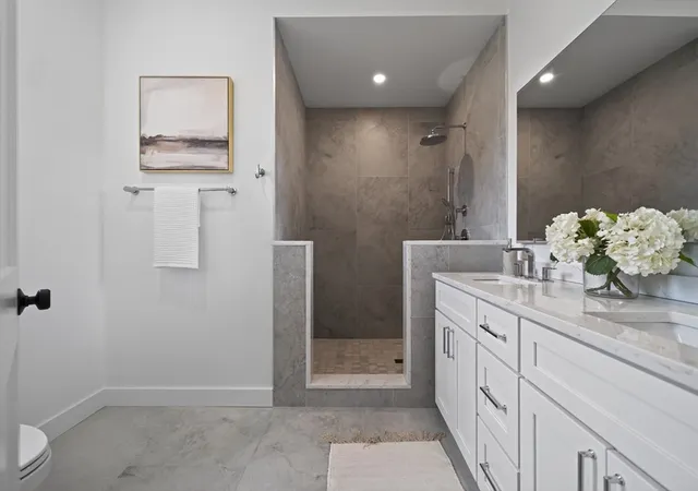 5th image of 2 Readfield Pl #4, Boston, MA 02119 | MLS# 73558371