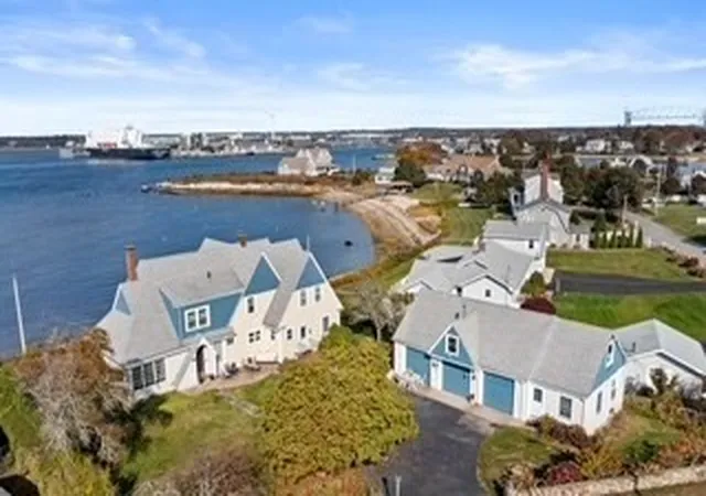 3rd image of 35 Benedict Rd, Buzzards Bay, MA 02532 | MLS# 73473872
