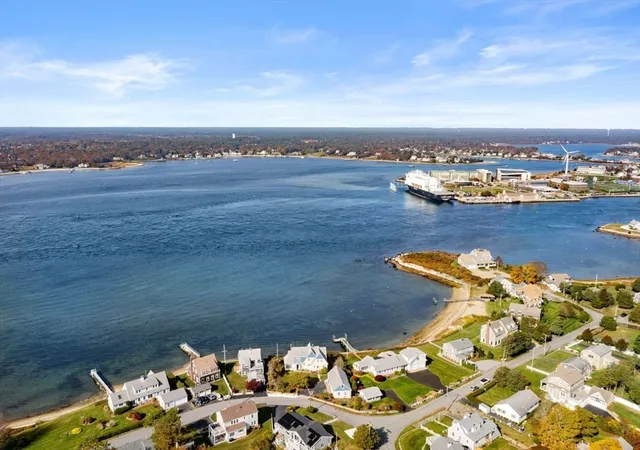 5th image of 35 Benedict Rd, Buzzards Bay, MA 02532 | MLS# 73473872