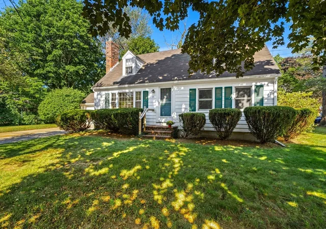 Photo 3 of Sale Pending at 31 Homestead Circle, Hamilton, MA 01982 | MLS# 73569138 | Listing updated on 2026-09-15