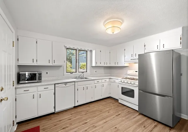 Photo 4 of Sale Pending at 31 Homestead Circle, Hamilton, MA 01982 | MLS# 73569138 | Listing updated on 2026-09-15