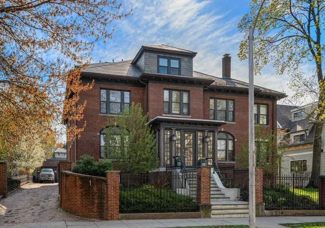 1st image of 157 Babcock #2, Brookline, MA 02446 | MLS# 73507210