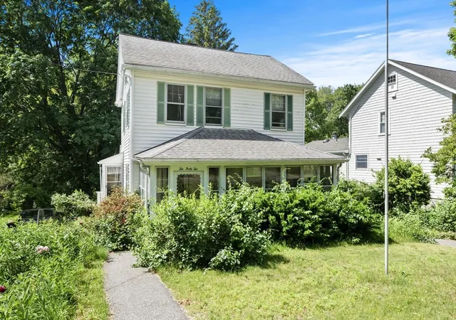 2nd image of 242 Lincoln Street, Lexington, MA 02421 | MLS# 73536069