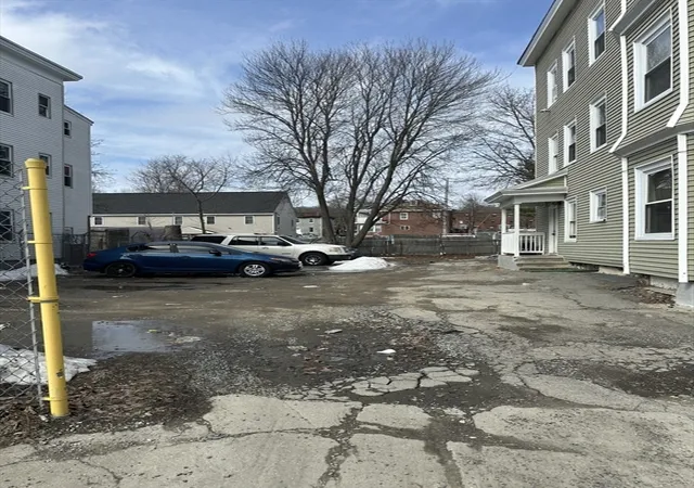 3rd image of 267 269 Water St, Lawrence, MA 01841 | MLS# 73541621