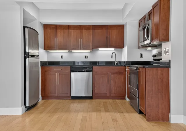 4th image of 1600 Beacon St #1009, Brookline, MA 02446 | MLS# 73554120