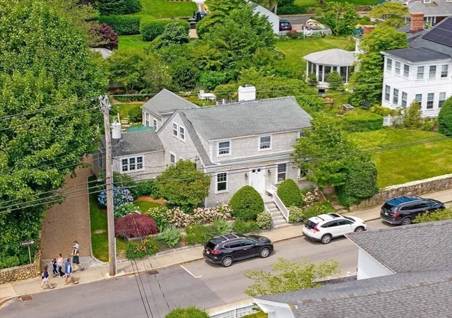 Photo 2 of Single family home for sale at 124 Main St, Vineyard Haven, MA 02568 | MLS# 73560291 | Listing updated on 2026-08-18