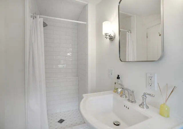 42nd image of 124 Main St, Vineyard Haven, MA 02568 | MLS# 73560291