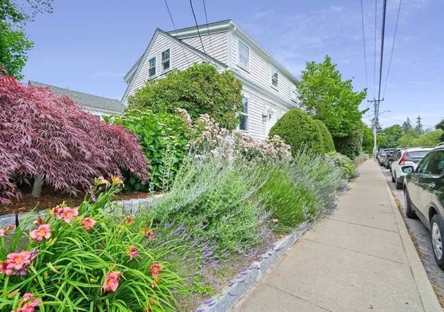 Photo 3 of Single family home for sale at 124 Main St, Vineyard Haven, MA 02568 | MLS# 73560291 | Listing updated on 2026-08-18