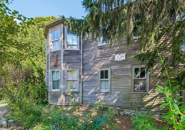 Photo 3 of Condo for sale at 141 Hale St #2, Beverly, MA 01915 | MLS# 73564971 | Listing updated on 2026-09-17