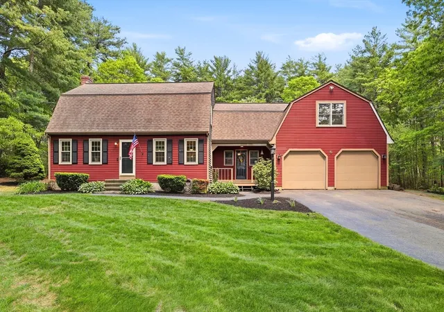 1st image of 5 Brook St, Middleboro, MA 02346 | MLS# 73527479