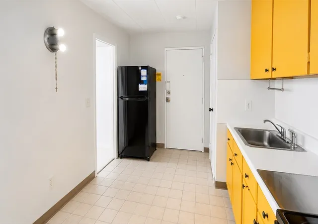 3rd image of 126 Beaver St #4, Framingham, MA 01702 | MLS# 73551621