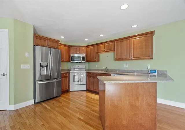 Homes for sale in Leicester, MA | 20 Victoria Dr #20, Leicester, MA 01542 | MLS# 73528888