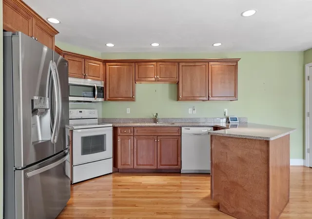 Homes for sale in Leicester, MA | 20 Victoria Dr #20, Leicester, MA 01542 | MLS# 73528888