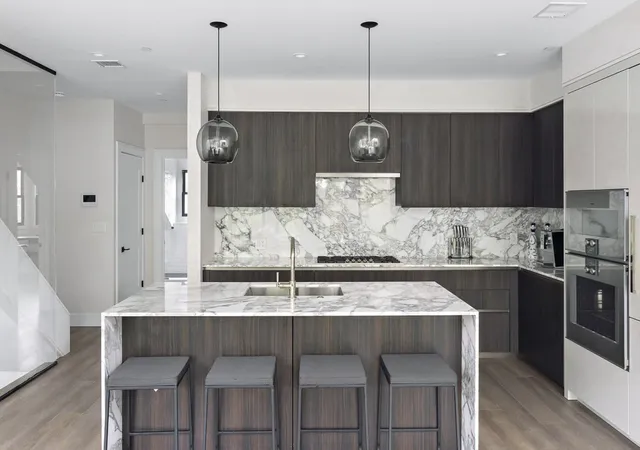 2nd image of 320 Shawmut Ave #4, Boston, MA 02118 | MLS# 73511482