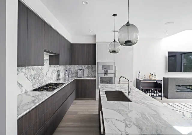 3rd image of 320 Shawmut Ave #4, Boston, MA 02118 | MLS# 73511482