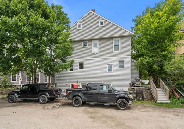 2nd image of 158 Main St, Upton, MA 01568