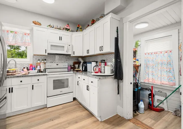 4th image of 158 Main St, Upton, MA 01568 | MLS# 73552661