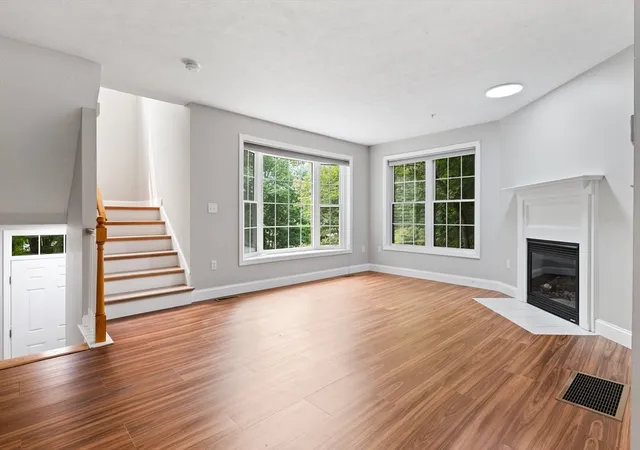 2nd image of 36 Georgetown Dr, Nashua, NH 03062 | MLS# 73554430