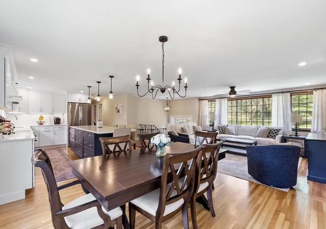3rd image of 25 William G Dr, Tewksbury, MA 01876 | MLS# 73550179