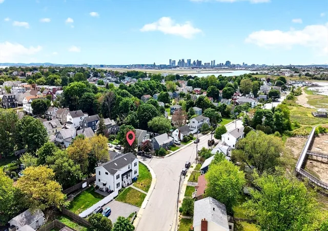 2nd image of 55 Banks St #2, Winthrop, MA 02152 | MLS# 73523725