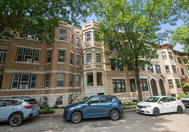 1st image of 60 Marshal St #4, Brookline, MA 02446 | MLS# 73564879