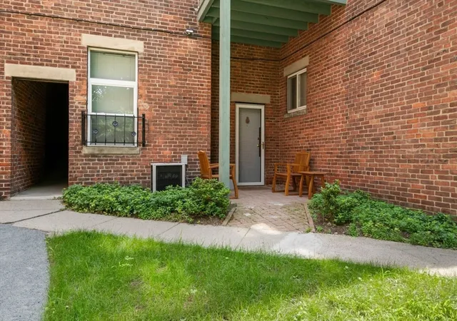 2nd image of 60 Marshal St, Brookline, MA 02446