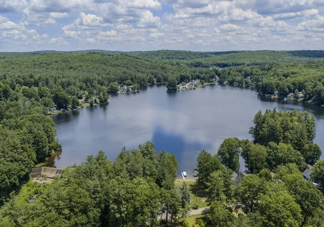 Homes for sale in Spencer, MA | 15 Lake View Dr, Spencer, MA 01562 | MLS# 73538805