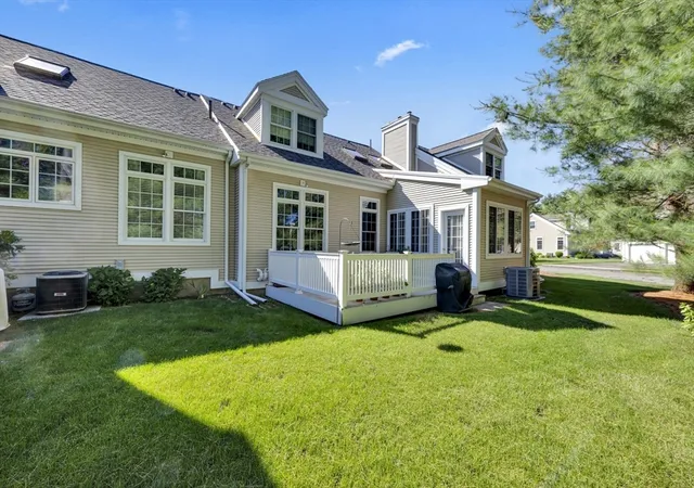 Homes for sale in Wilbraham, MA | 10 High Pine Circle #10, Wilbraham, MA 01095 | MLS# 73533833