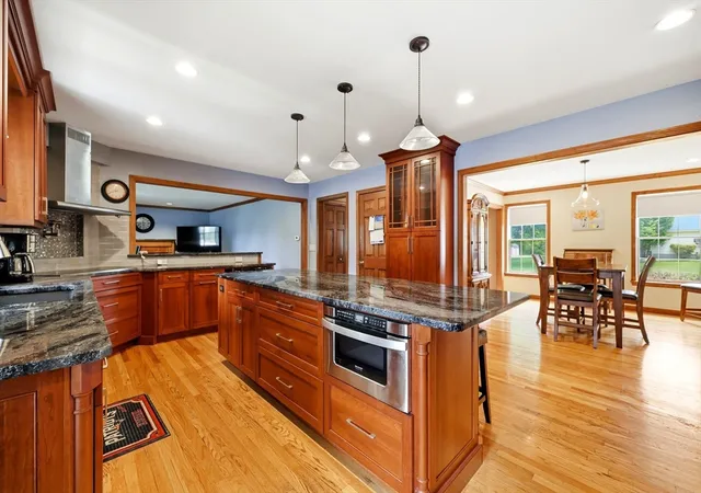 Homes for sale in Wilbraham, MA | 2 Christopher Cir, Wilbraham, MA 01095 | MLS# 73528892