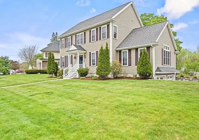 4th image of 2 O'Connor Lane, Woburn, MA 01801 | MLS# 73517117