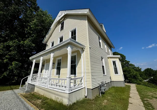4th image of 37 Oakes Ave, Southbridge, MA 01550 | MLS# 73553152