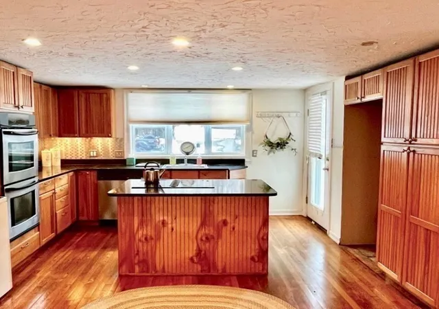 3rd image of 214-216 River Road East, Berlin, MA 01503 | MLS# 73530677