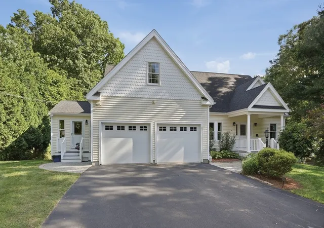 Homes for sale in Grafton, MA | 29 Midgley Circle, Grafton, MA 01536 | MLS# 73540755