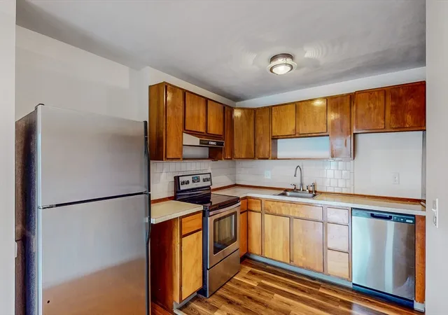 Listing Photo 5 - Condo for sale in building located at 39 Englewood Ave, Boston, MA 02135 - Unit #24