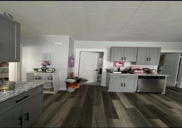 2nd image of 484 Park Ave, Worcester, MA 01610 | MLS# 73566654