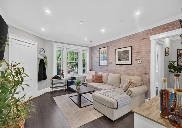 1st image of 100 1/2 Main St #M, Andover, MA 01810 | MLS# 73560142