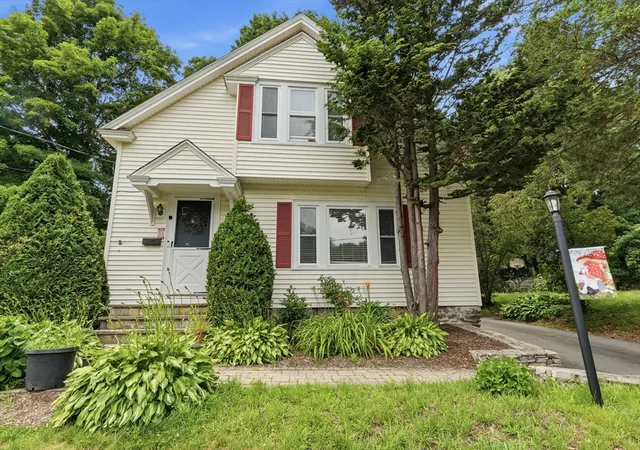 1st image of 31 Wildrose Ave, Worcester, MA 01602 | MLS# 73545476