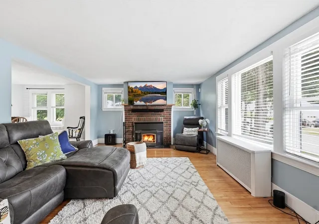 4th image of 31 Wildrose Ave, Worcester, MA 01602 | MLS# 73545476