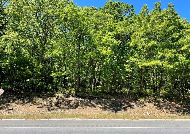 Photo 3 of Sale Pending at 61b Walden St, Concord, MA 01742 | MLS# 73409566 | Listing updated on 2026-08-27