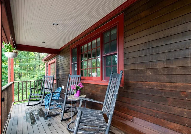 5th image of 221 Circuit Street, Hanover, MA 02339 | MLS# 73537482