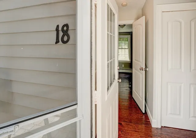 3rd image of 18 Woodland Dr, Lunenburg, MA 01462 | MLS# 73565504