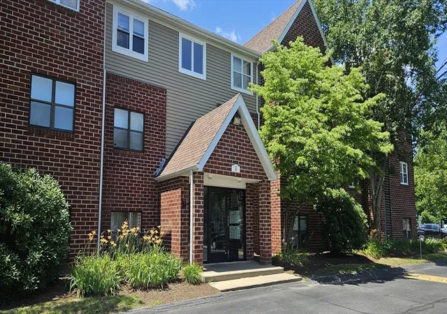 Homes for sale in Brockton, MA | 10 Longworth Ave #22, Brockton, MA 02301 | MLS# 73547722