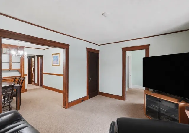 4th image of 60-62 Templeton Pkwy, Watertown, MA 02472 | MLS# 73541131