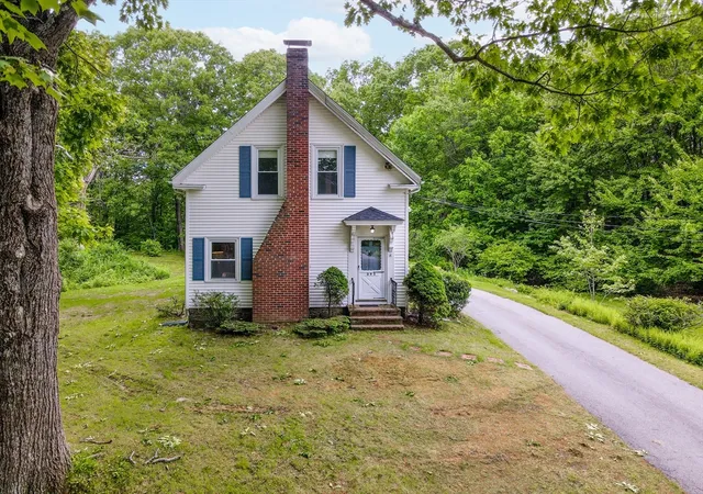 Homes for sale in Haverhill, MA | 395 Kingsbury Ave, Haverhill, MA 01835 | MLS# 73530119