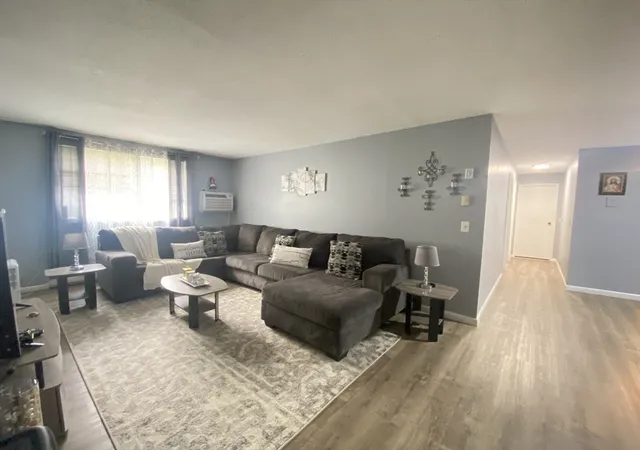 Homes for sale in Framingham, MA | 15 Weld Street #24, Framingham, MA 01702 | MLS# 73536789